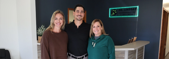 Chiropractor Basehor KS Dennis Lindsay With Leslie Lindsay And Kim Lindsay Welcoming You To Office